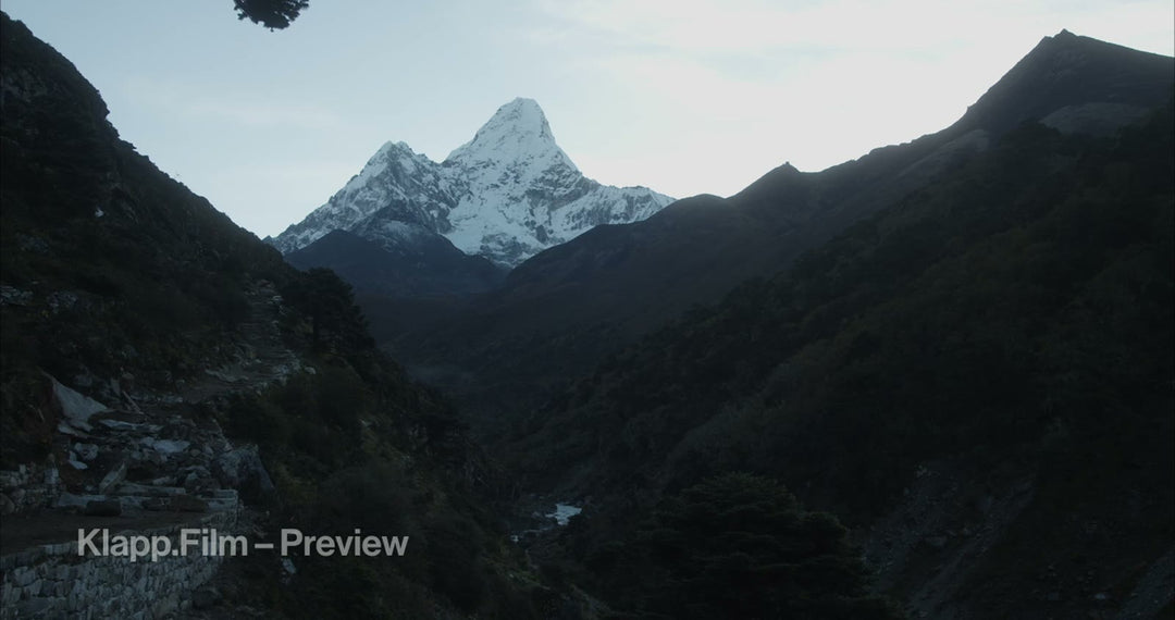 KF-EBC-0171 stock footage thumbnail