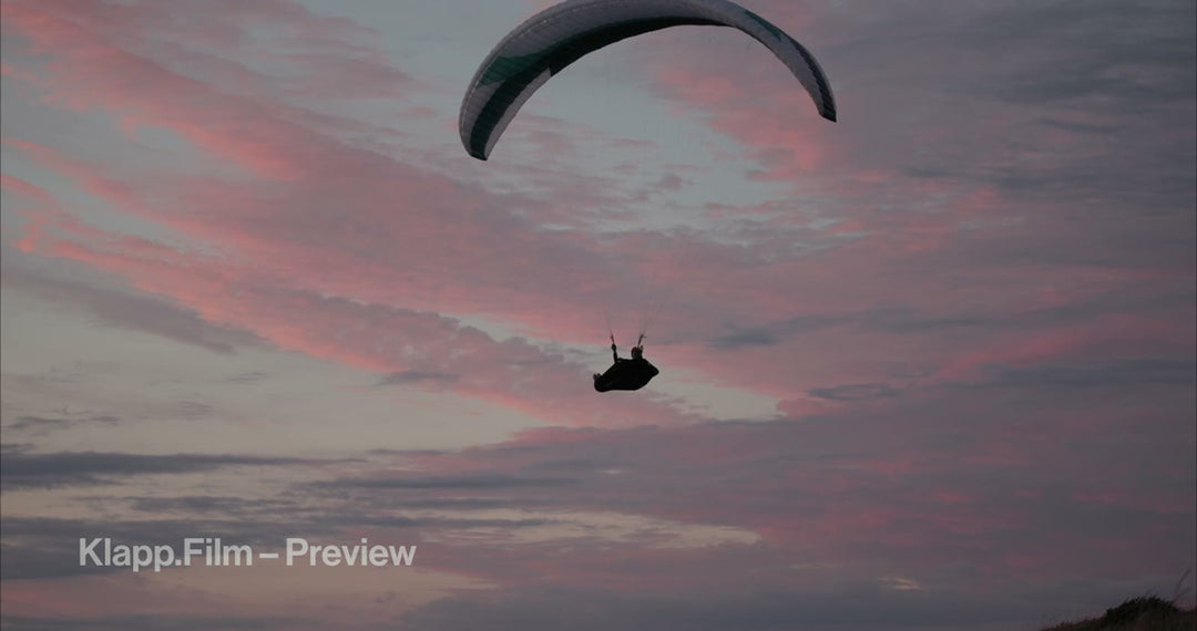 KF-MT2-0091 stock footage thumbnail