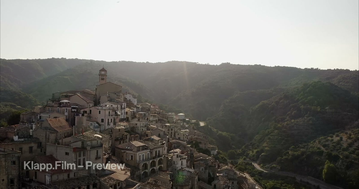 KF-MT2-0101 stock footage thumbnail