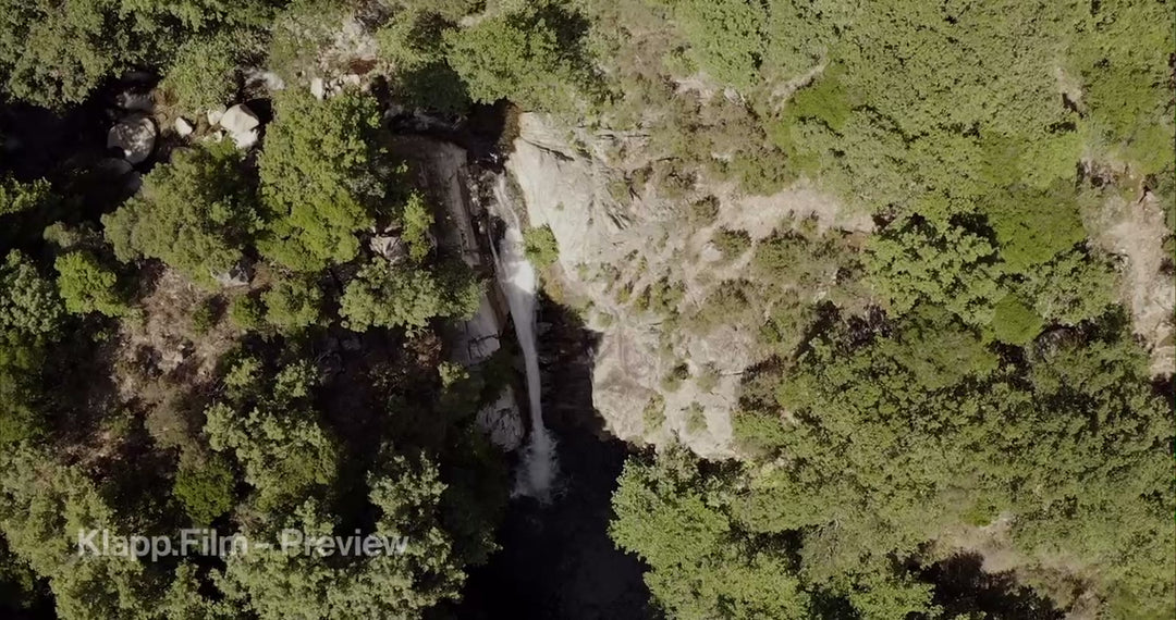 KF-MT2-0107 stock footage thumbnail